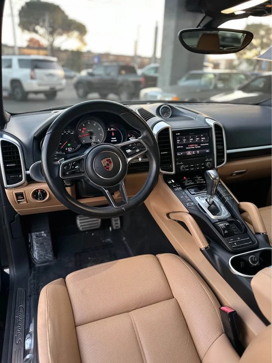 2018 Porsche 958 Cayenne S - Image 13 of 16