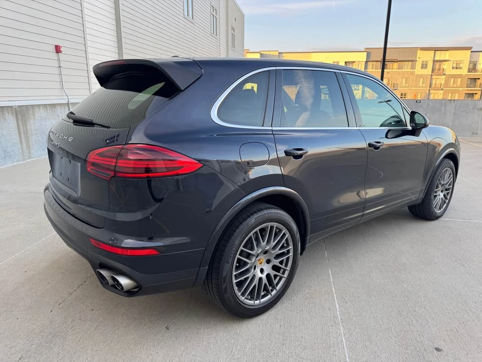 2018 Porsche 958 Cayenne S - Image 3 of 20