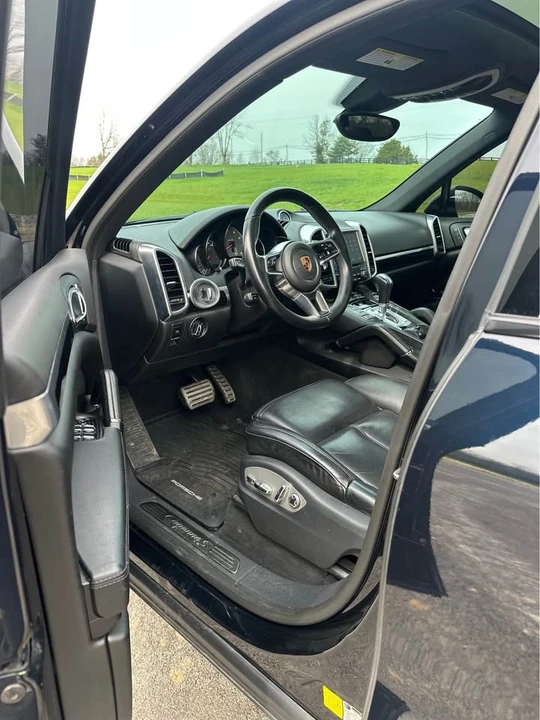 2018 Porsche 958 Cayenne S - Image 7 of 18
