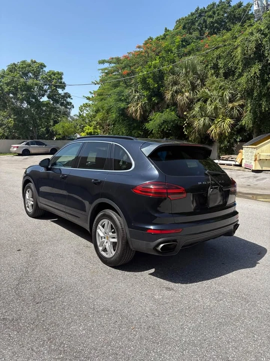 2018 Porsche 958 Cayenne S - Image 2 of 8