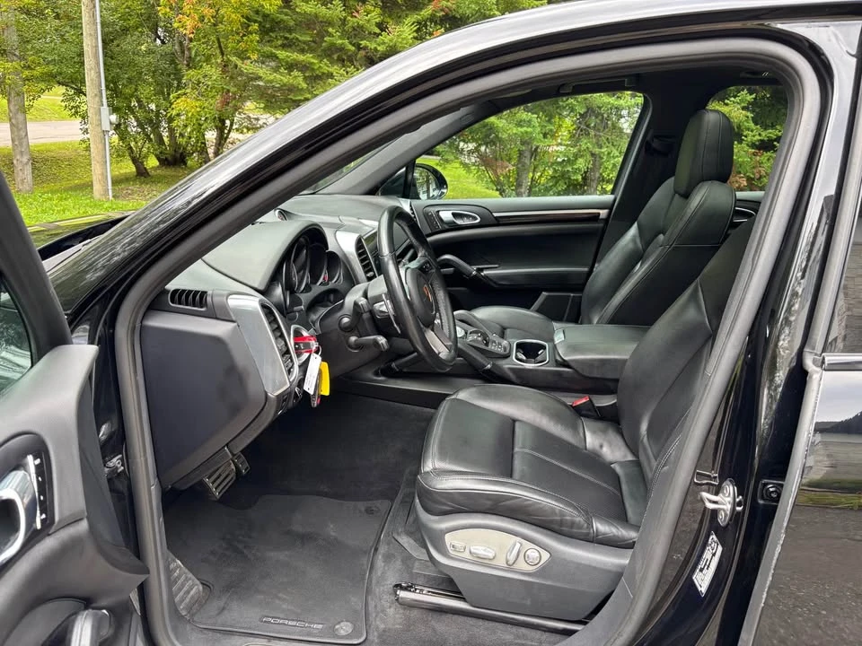 2018 Porsche 958 Cayenne S - Image 12 of 20