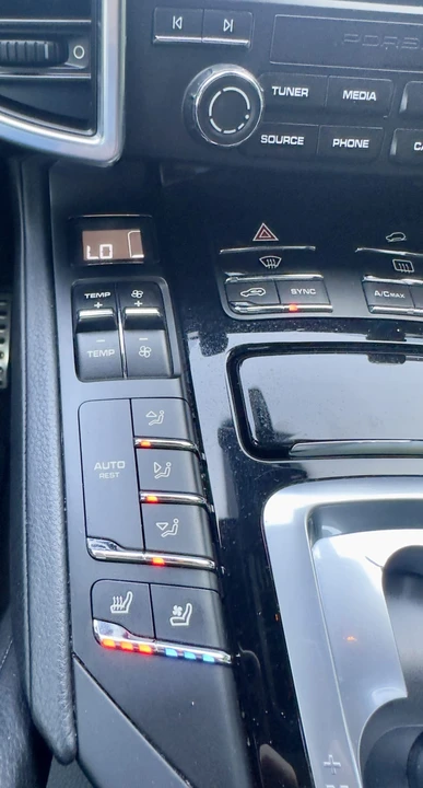 2018 Porsche 958 Cayenne S - Image 24 of 31