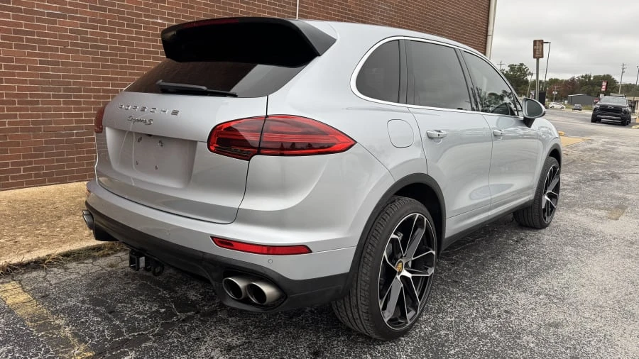 2018 Porsche 958 Cayenne S - Image 3 of 11