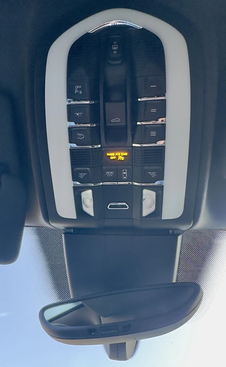 2018 Porsche 958 Cayenne S - Image 18 of 31