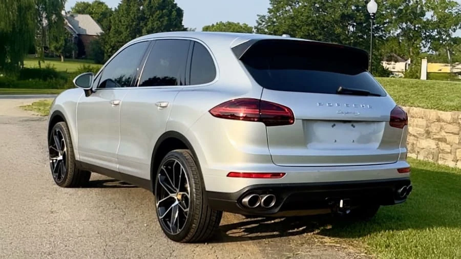 2018 Porsche 958 Cayenne S - Image 3 of 31