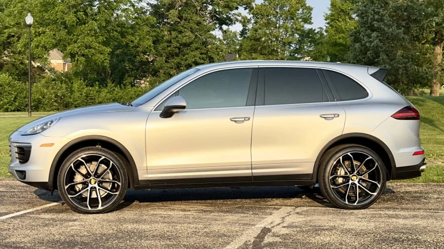 2018 Porsche 958 Cayenne S - Image 2 of 31