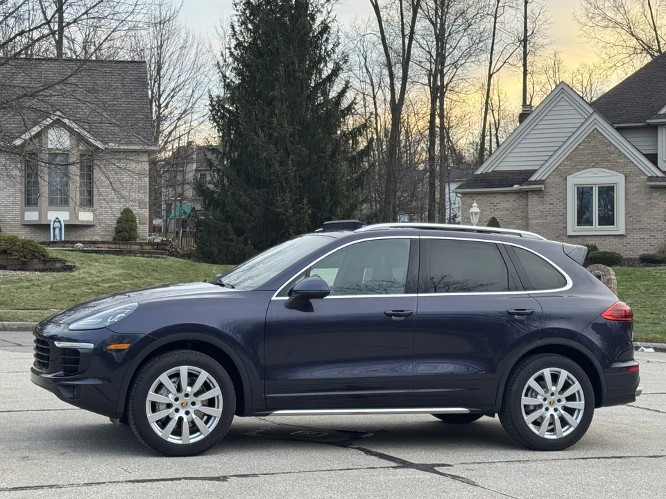 2018 Porsche 958 Cayenne S - Image 7 of 31