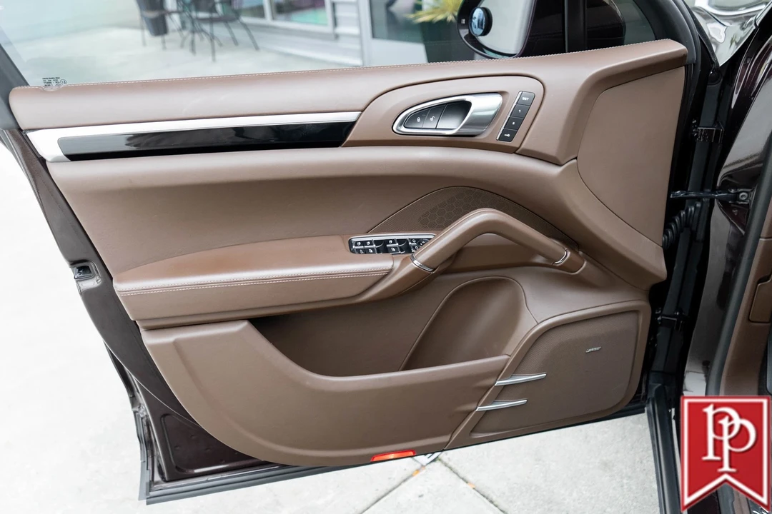2018 Porsche 958 Cayenne S - Image 8 of 21
