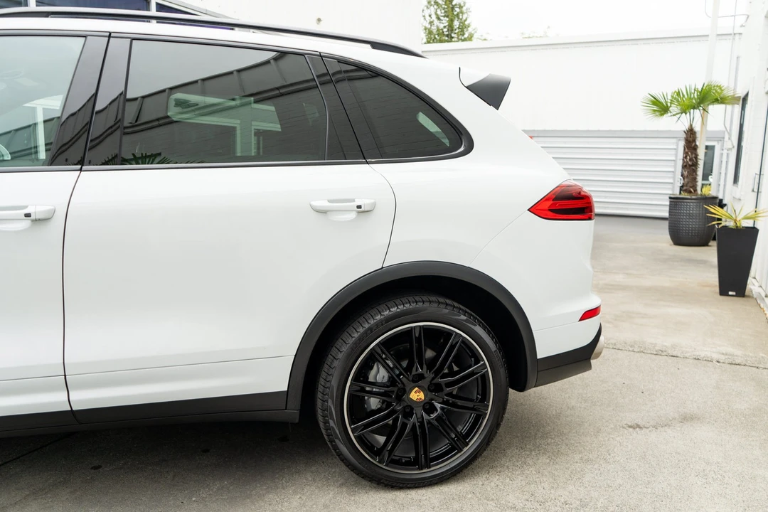 2018 Porsche 958 Cayenne S - Image 4 of 31