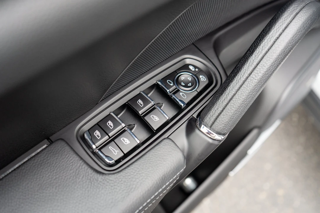 2018 Porsche 958 Cayenne S - Image 10 of 31