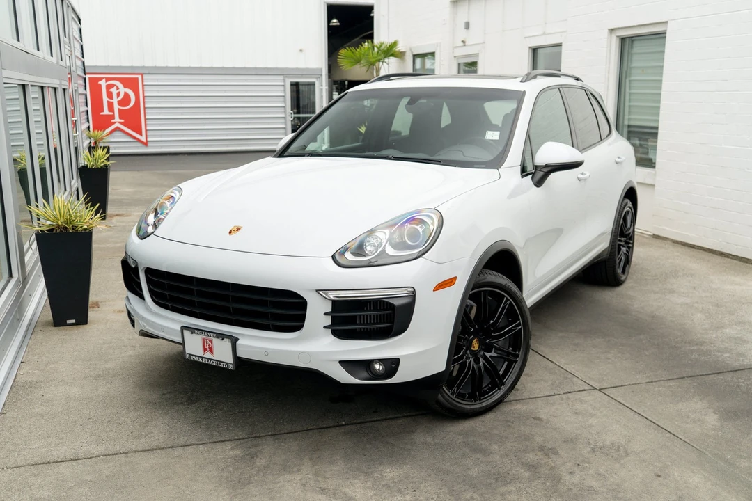 2018 Porsche 958 Cayenne S - Image 2 of 31