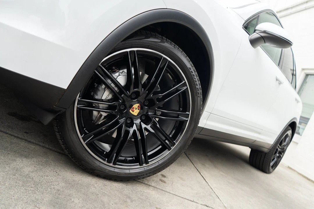 2018 Porsche 958 Cayenne S - Image 3 of 31