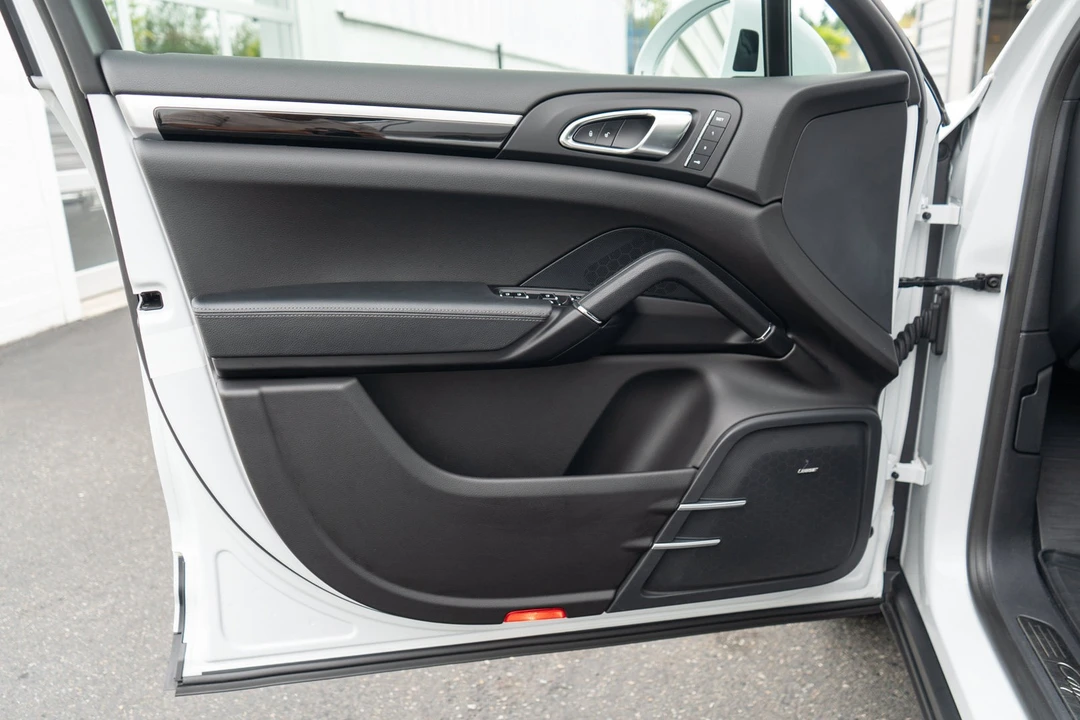2018 Porsche 958 Cayenne S - Image 9 of 31