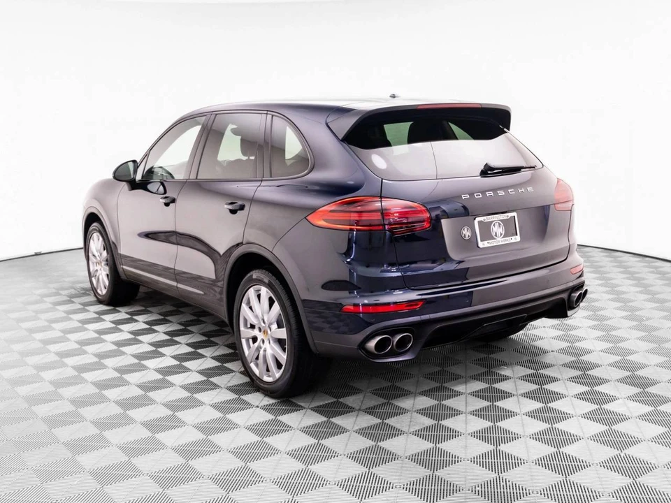2018 Porsche 958 Cayenne S - Image 3 of 5