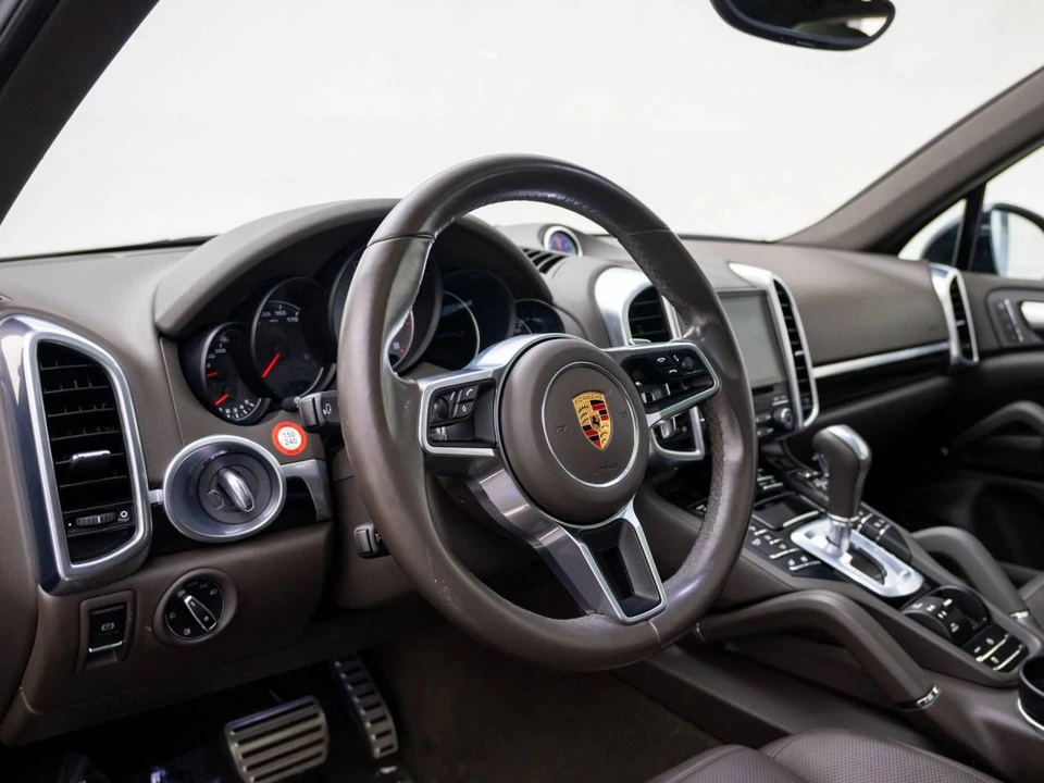 2018 Porsche 958 Cayenne S - Image 4 of 5