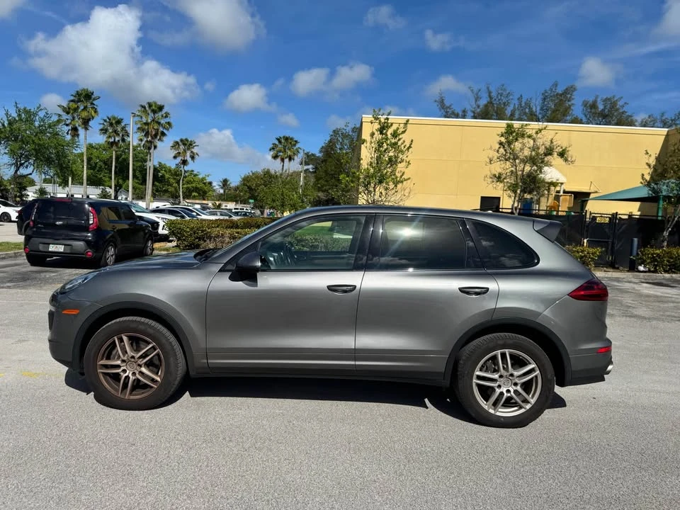 2018 Porsche 958 Cayenne - Image 3 of 14