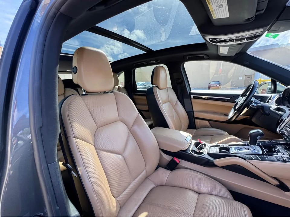 2018 Porsche 958 Cayenne - Image 10 of 14