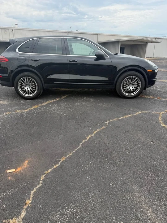 2018 Porsche 958 Cayenne - Image 2 of 17