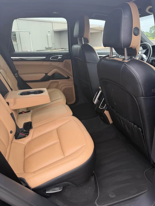 2018 Porsche 958 Cayenne - Image 12 of 17