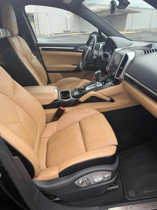 2018 Porsche 958 Cayenne - Image 13 of 17