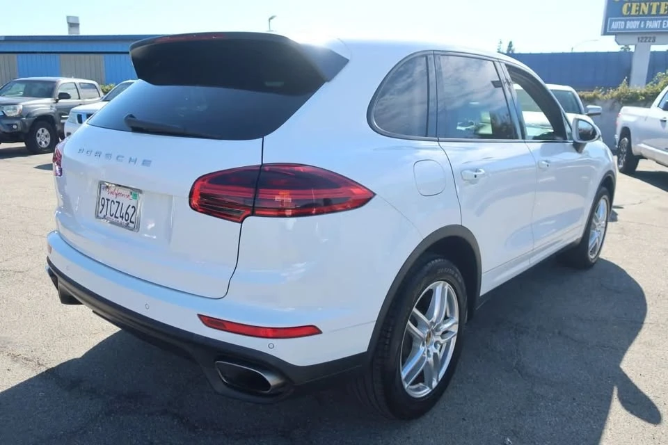 2018 Porsche 958 Cayenne - Image 6 of 20