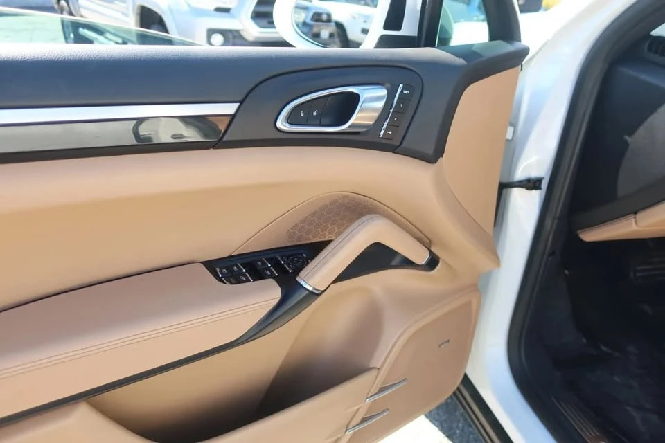 2018 Porsche 958 Cayenne - Image 19 of 20