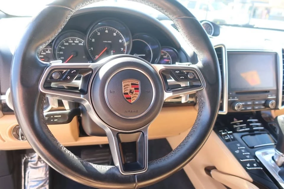 2018 Porsche 958 Cayenne - Image 17 of 20