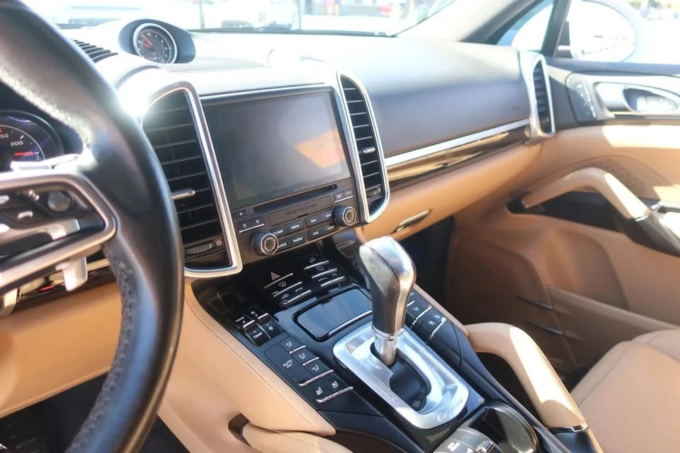 2018 Porsche 958 Cayenne - Image 18 of 20