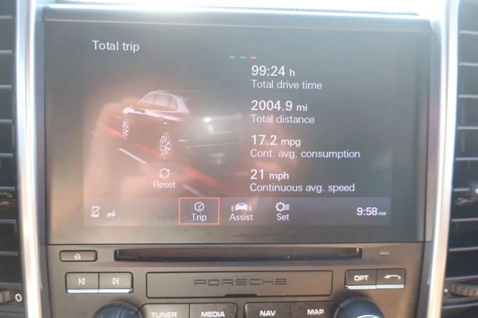 2018 Porsche 958 Cayenne - Image 11 of 20