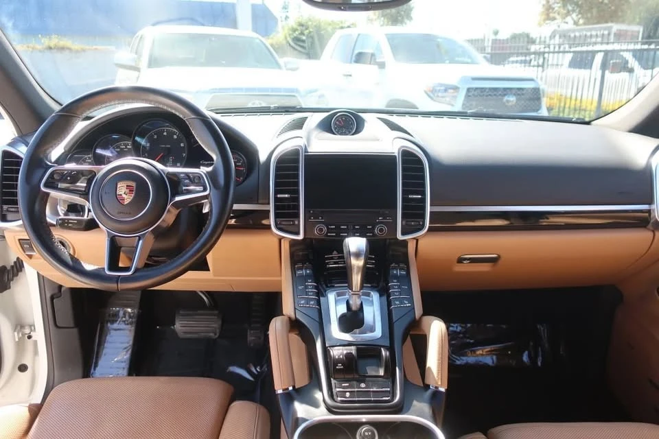 2018 Porsche 958 Cayenne - Image 15 of 20