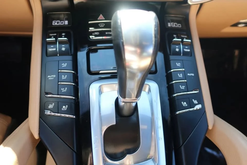 2018 Porsche 958 Cayenne - Image 12 of 20