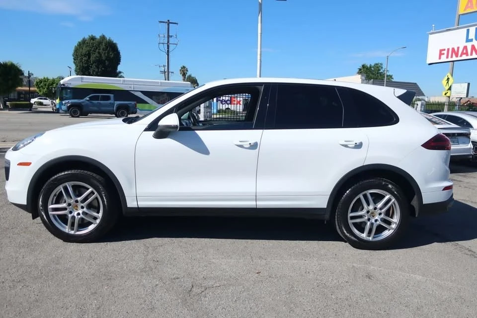 2018 Porsche 958 Cayenne - Image 3 of 20