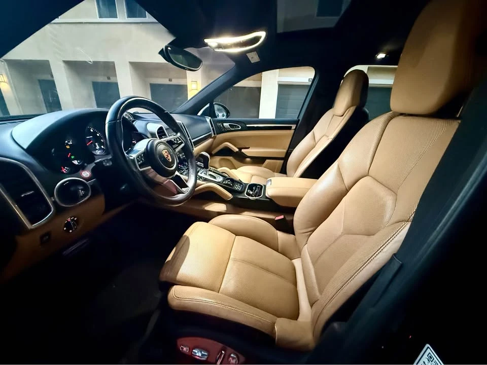 2018 Porsche 958 Cayenne - Image 8 of 9