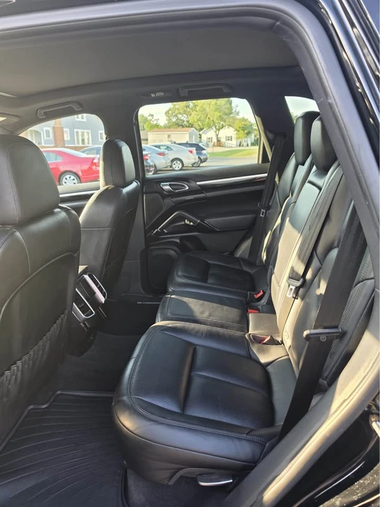2018 Porsche 958 Cayenne - Image 8 of 18