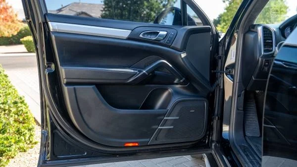 2018 Porsche 958 Cayenne Turbo - Image 17 of 21