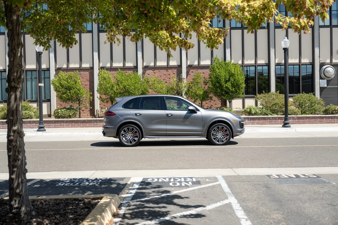 2018 Porsche 958 Cayenne Turbo - Image 26 of 31