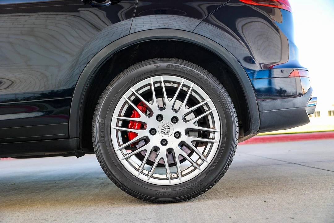 2018 Porsche 958 Cayenne Turbo - Image 28 of 31
