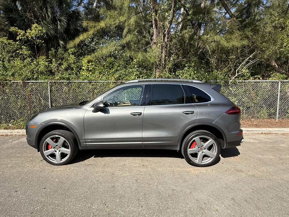 2018 Porsche 958 Cayenne Turbo - Image 16 of 31