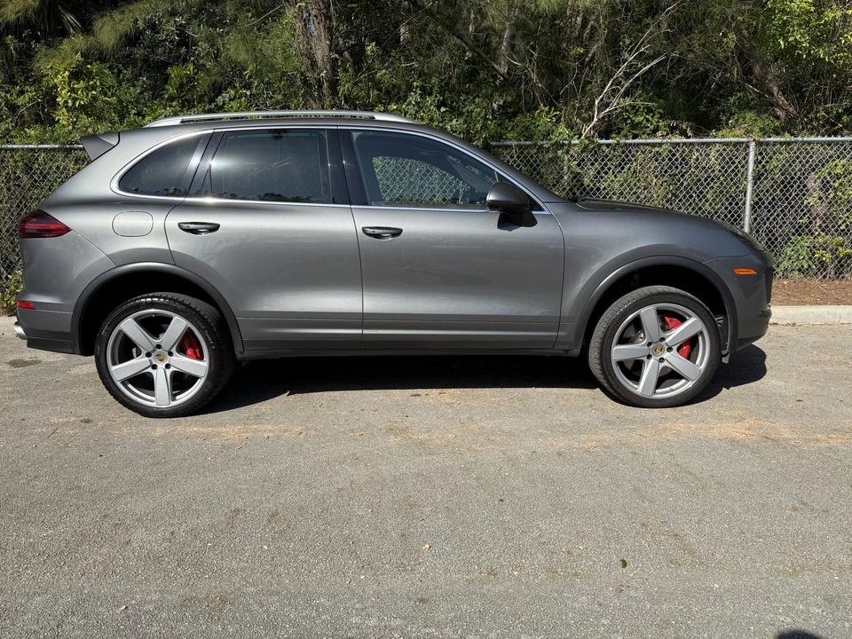 2018 Porsche 958 Cayenne Turbo - Image 10 of 31