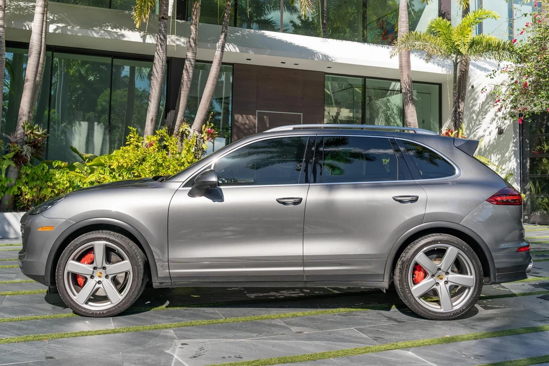 2018 Porsche 958 Cayenne Turbo - Image 3 of 31