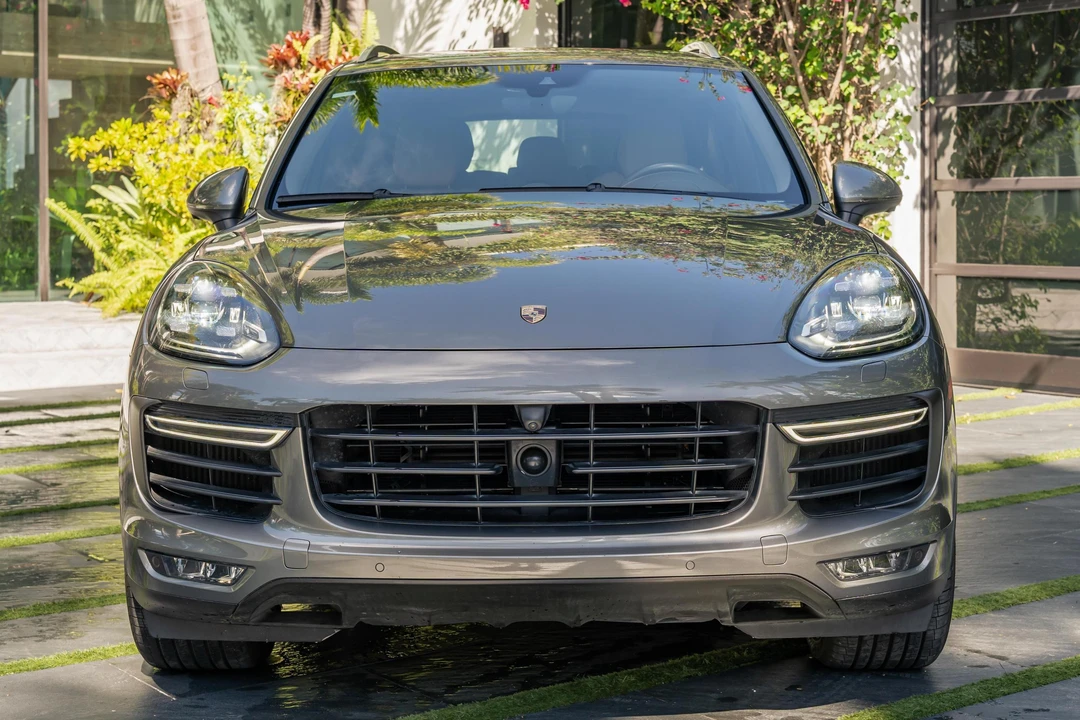 2018 Porsche 958 Cayenne Turbo - Image 2 of 31