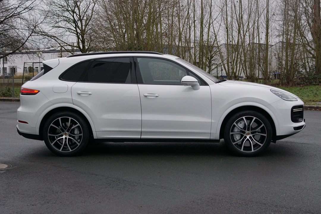 2018 Porsche 958 Cayenne Turbo - Image 13 of 31