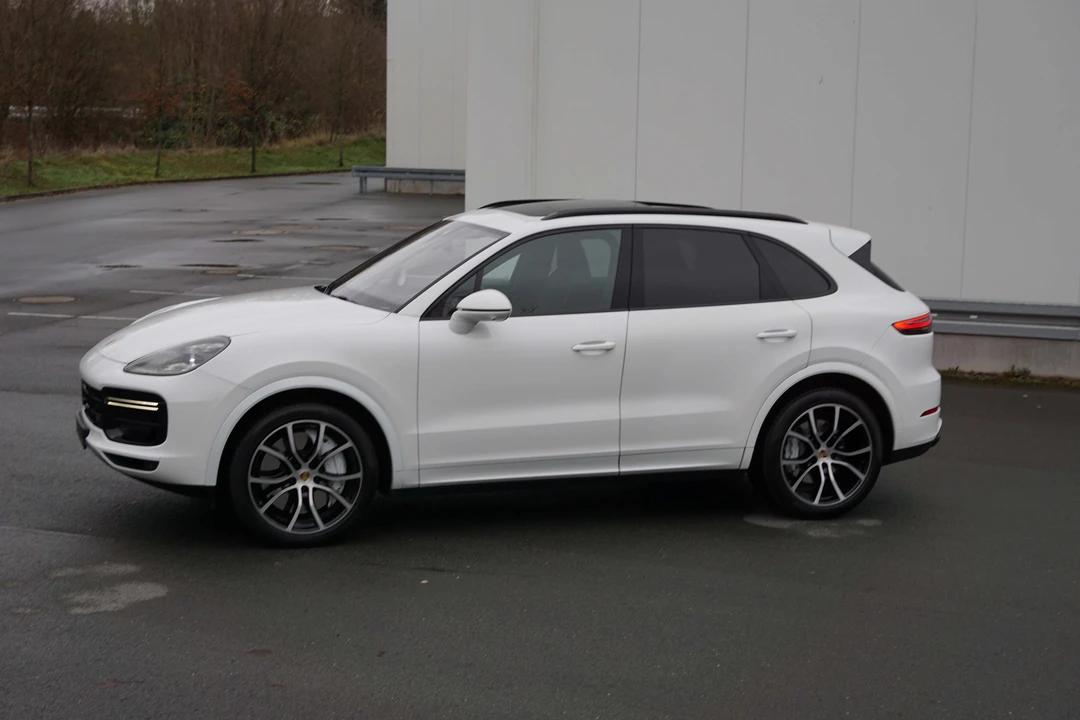 2018 Porsche 958 Cayenne Turbo - Image 5 of 31