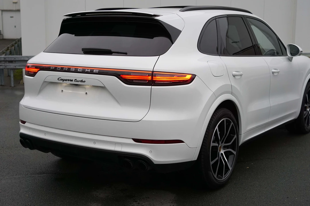 2018 Porsche 958 Cayenne Turbo - Image 8 of 31