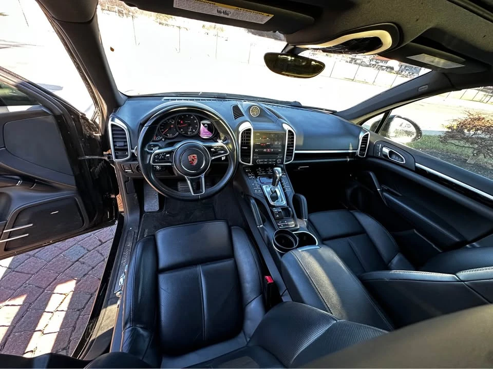 2018 Porsche 958 Cayenne - Image 16 of 19