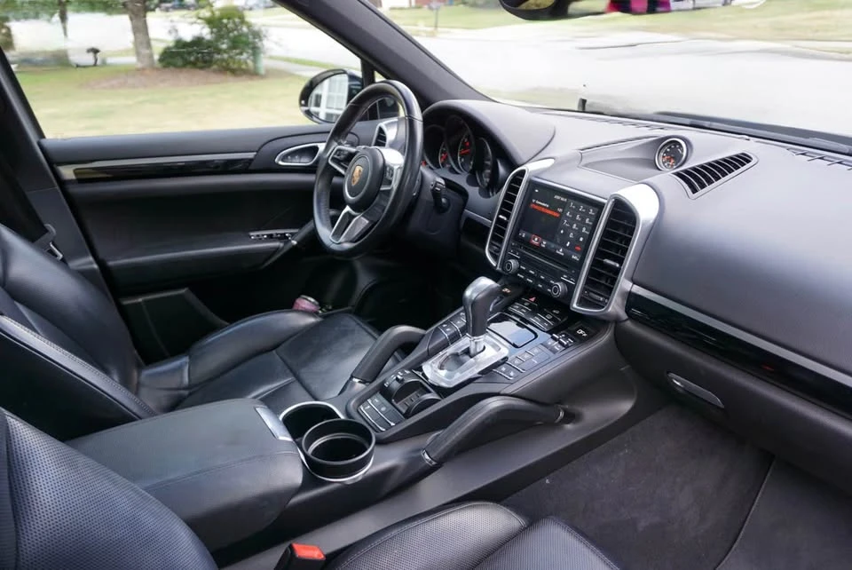 2018 Porsche 958 Cayenne - Image 14 of 20