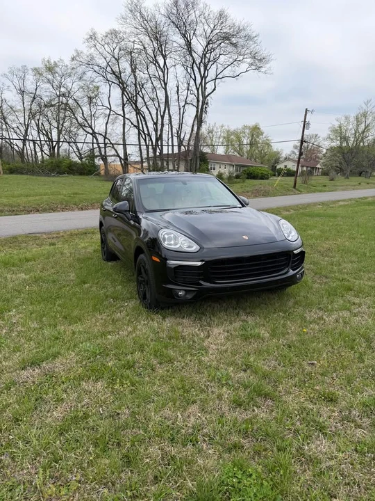 2018 Porsche 958 Cayenne - Image 2 of 12