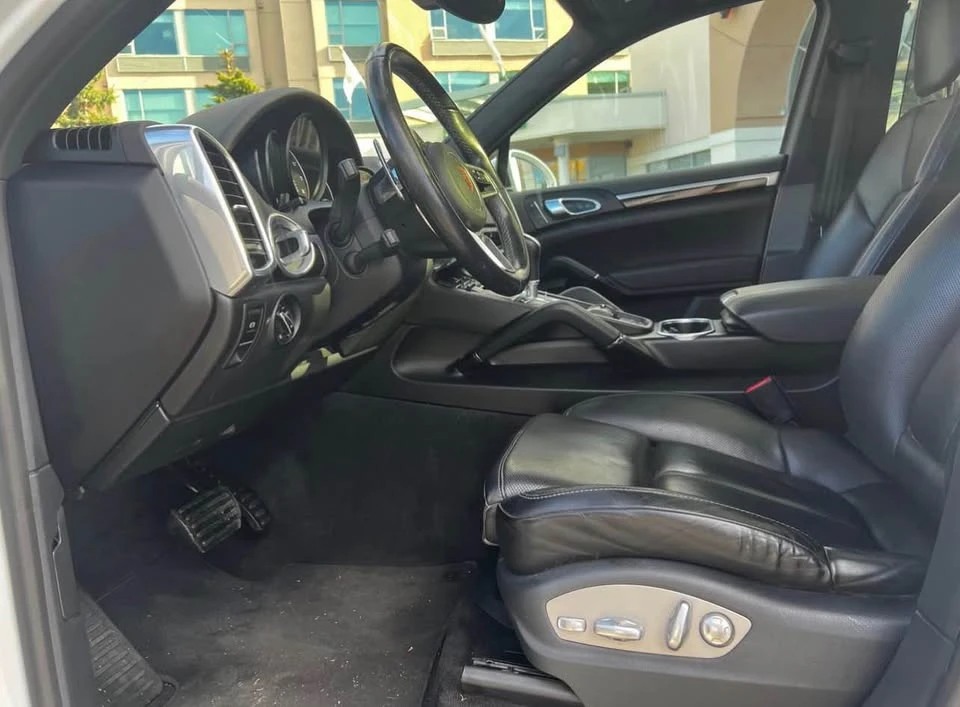 2018 Porsche 958 Cayenne - Image 10 of 13
