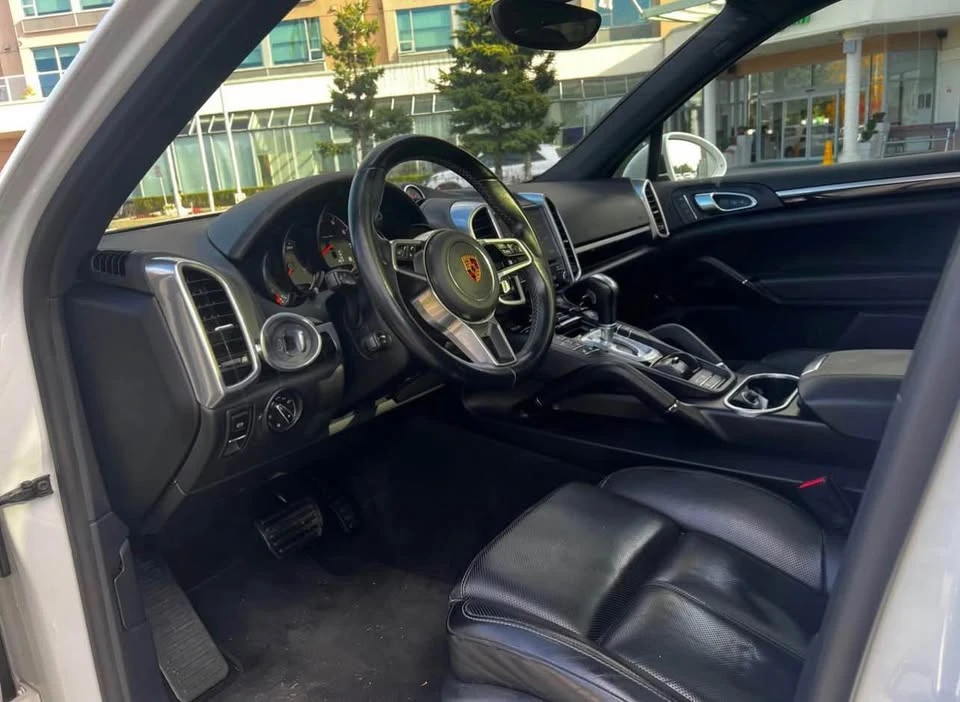 2018 Porsche 958 Cayenne - Image 9 of 13