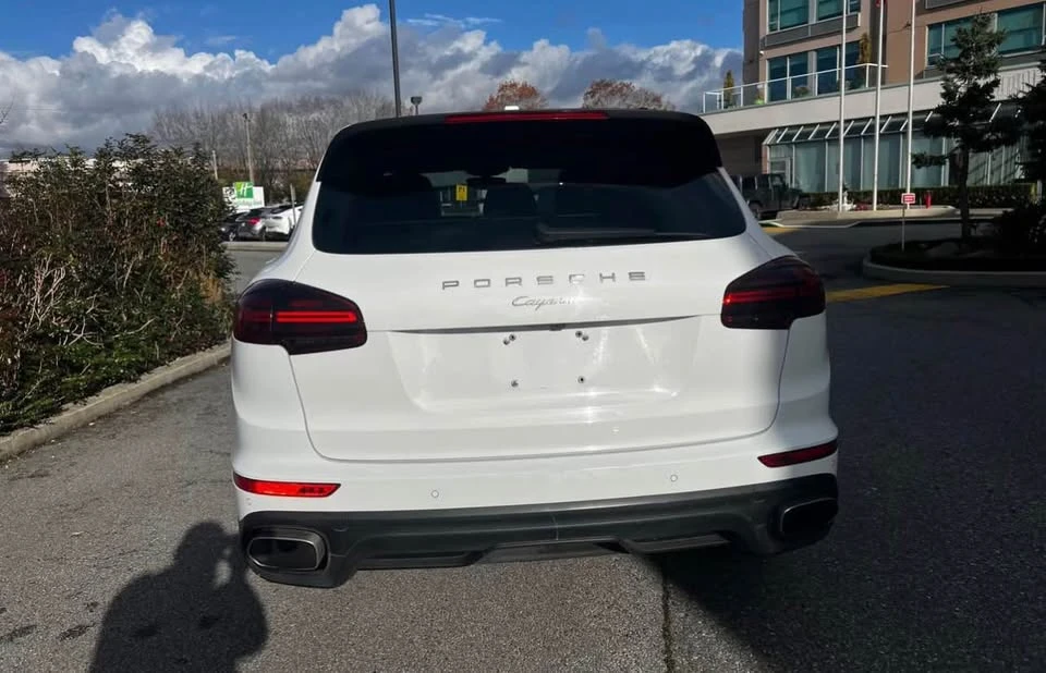 2018 Porsche 958 Cayenne - Image 2 of 13